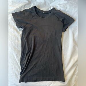 Lululemon Black Shirt Size 6